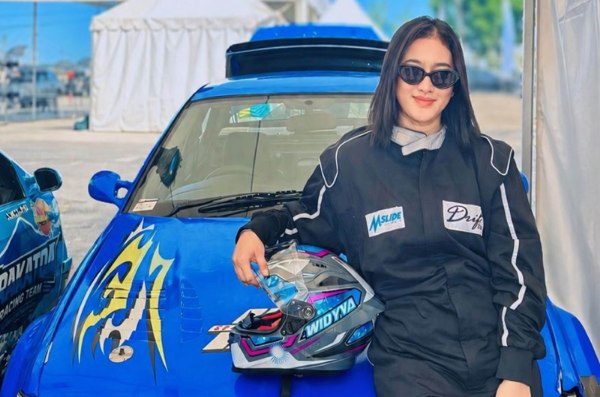 Widyya Turro berfoto di Way Handak Expo, Kalianda.