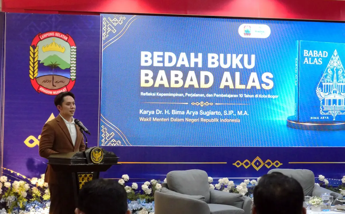 Bupati Radityo Egi Pratama hadiri bedah buku "Babad Alas" dalam seminar nasional di Aula Krakatau, Kantor Bupati Lampung Selatan