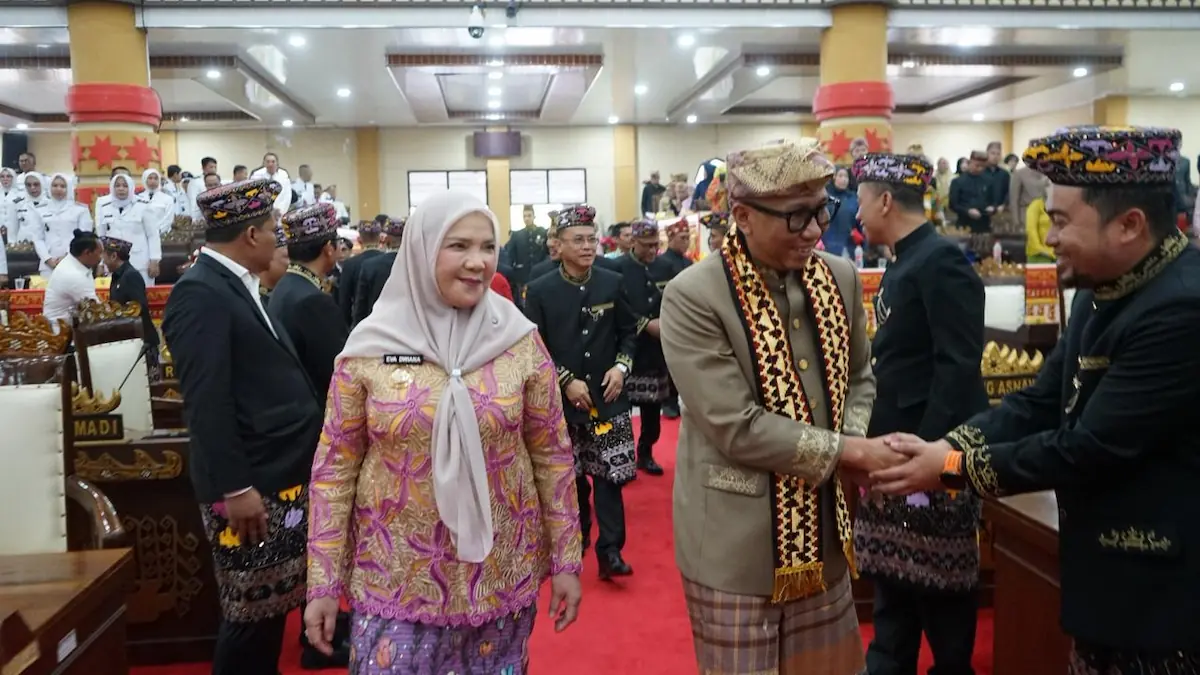 Wali Kota Eva Dwiana, bersama Gubernur Lampung Rahmat Mirzani Djausal hadiri sidang paripurna istimewa HUT 344 Bandarlampung di ruang rapat DPRD setempat