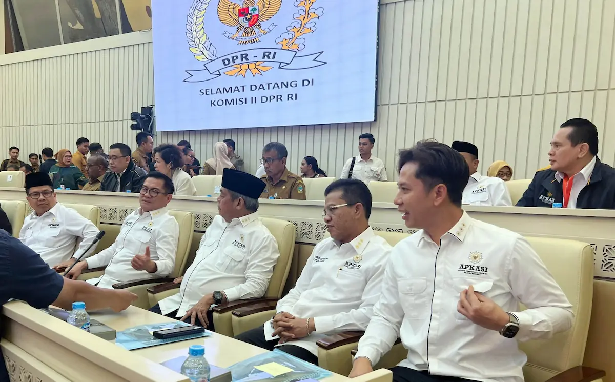 Bupati Egi bersama Apkasi hadiri RDPU Komisi II DPR