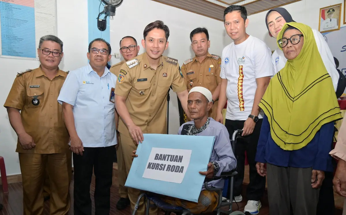 Bupati Egi salurkan bantuan CSR PLN Nusantara Power bersama Yayasan PAN di Merak Belantung