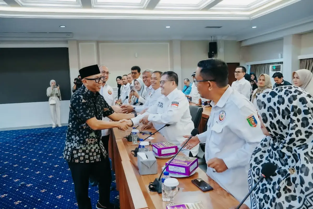 Gubernur Mirza terima audiensi DPP IKM