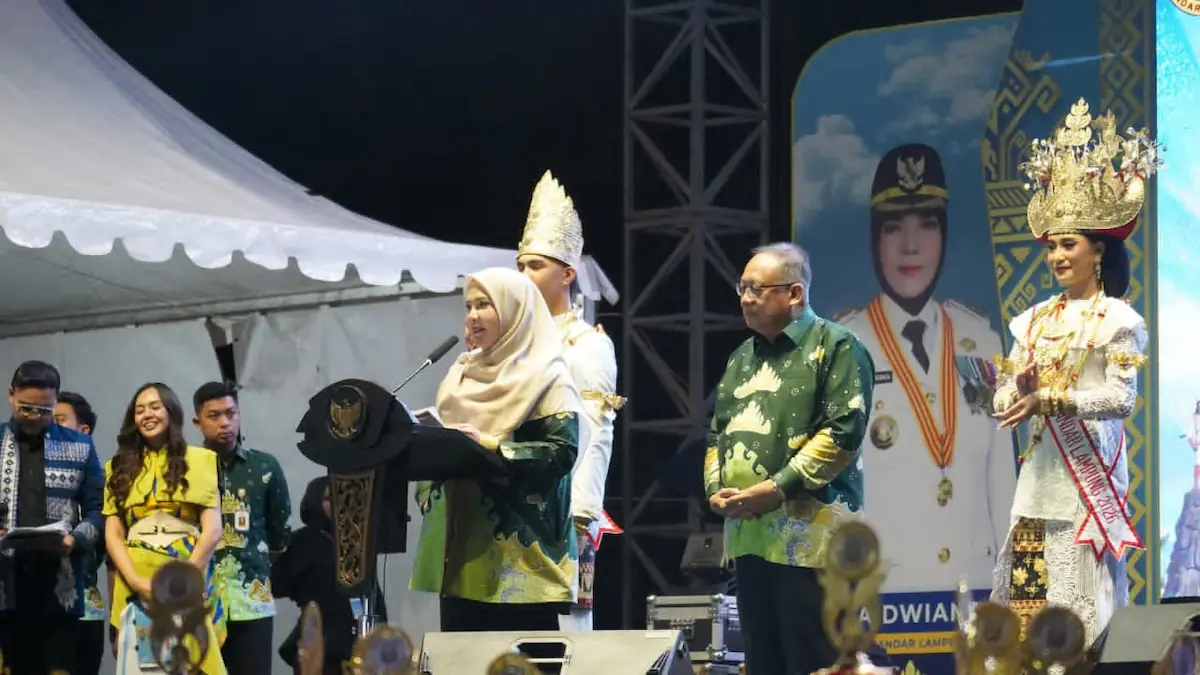 Wali Kota Bandarlampung Eva Dwiana menutup Bandar Lampung Expo 2026 di Graha Mandala Alam