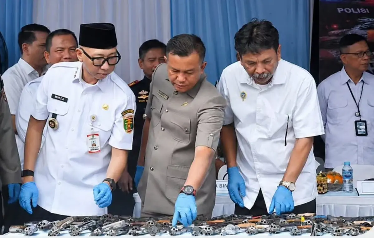 Anggota Komisi I DPRD Lampung Edward Rasyid menghadiri pemusnahan barang bukti narkotika di GSG Polda Lampung
