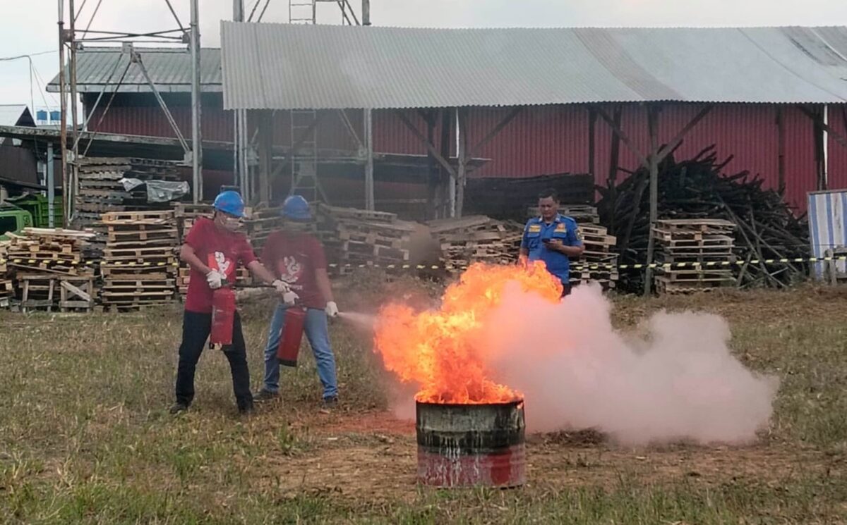 Damkarmat Lamsel mendampingi Fire Skill Competition PT Japfa Comfeed Indonesia Tbk Unit Lampung, di Lematang, Tanjung Bintang