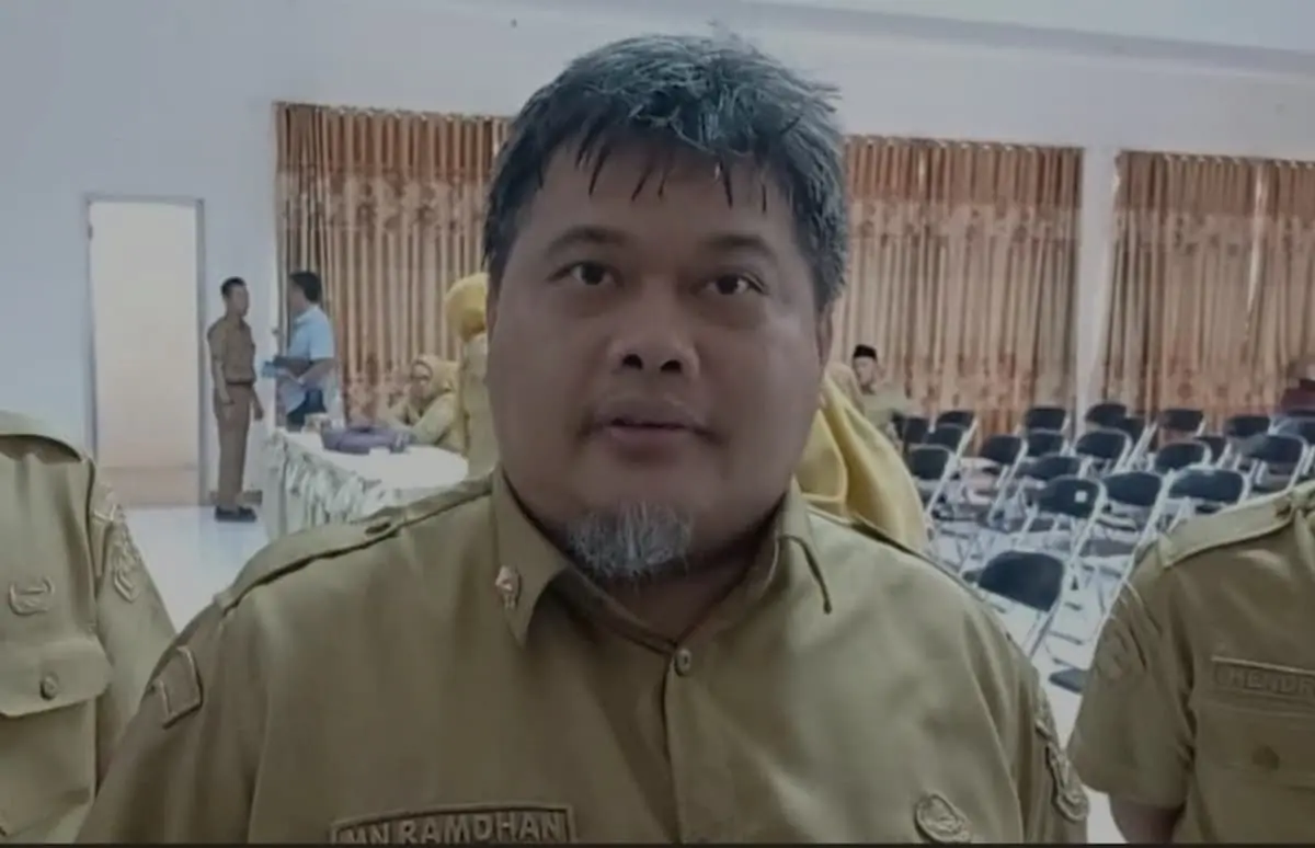 Plt Kepala Disdikbud Bandarlampung M Nur Ramdhan saat menjelaskan mekanisme penempatan siswa belum diterima PPDB.