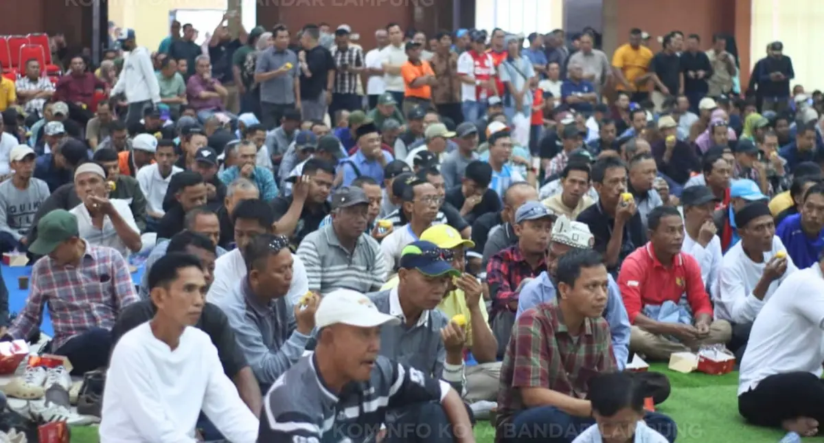 Warga Bandarlampung nobar Piala Dunia 2026 Colombia vs Ghana di Aula Semergou