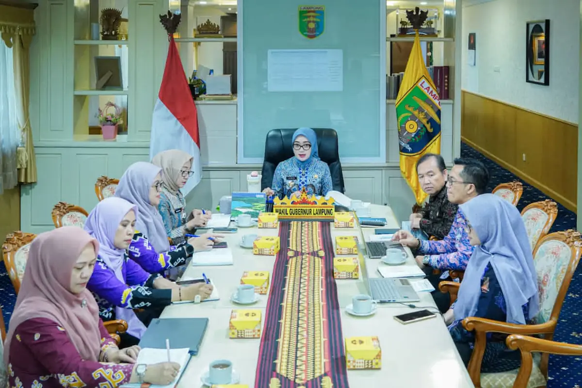 Wagub Jihan Nurlela memimpin rapat TP2TB Lampung membahas penanggulangan TBC di Tubaba