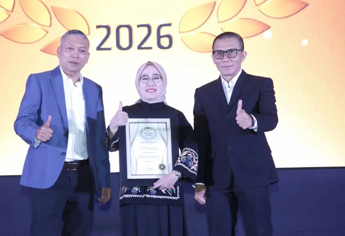 Direktur Utama Bank Lampung Indra Merviana menerima penghargaan Yearly Excellent Performance Bank 2026 di Leadership Mastery Forum Jakarta