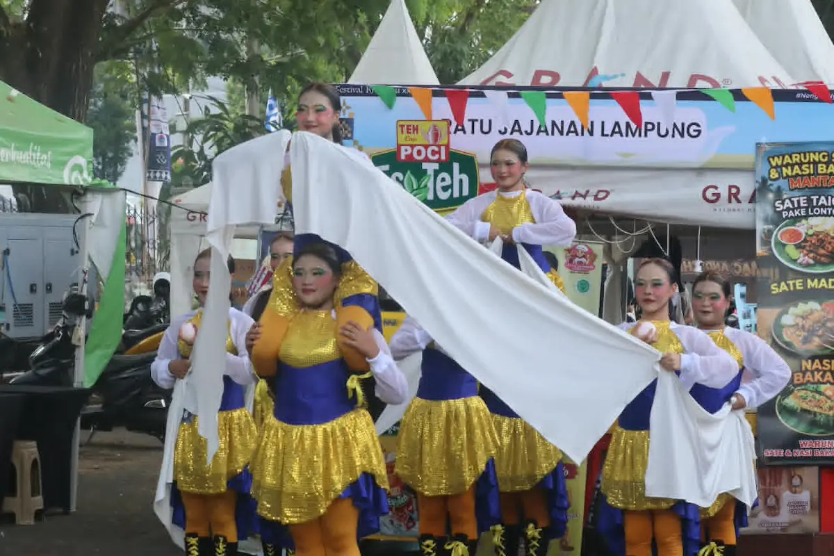 Festival Krakatau XXXV menghadirkan rangkaian kegiatan memadukan pariwisata, budaya, ekonomi kreatif, olahraga, hingga kuliner khas Lampung