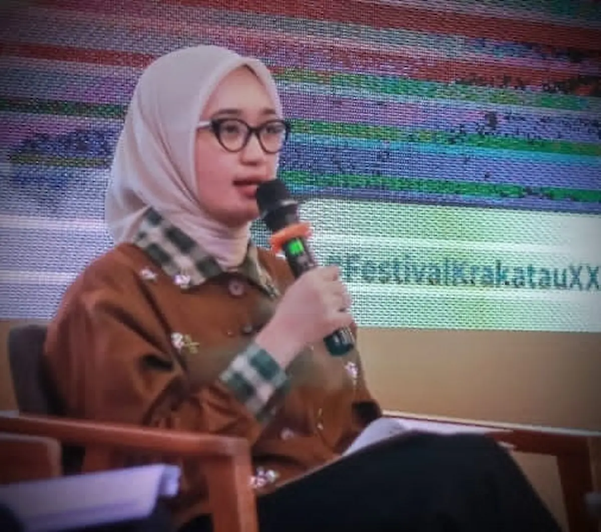 Wagub Lampung Jihan Nurlela saat konferensi pers Festival Krakatau XXXV 2026 di El’s Coffee Roastery Bandarlampung