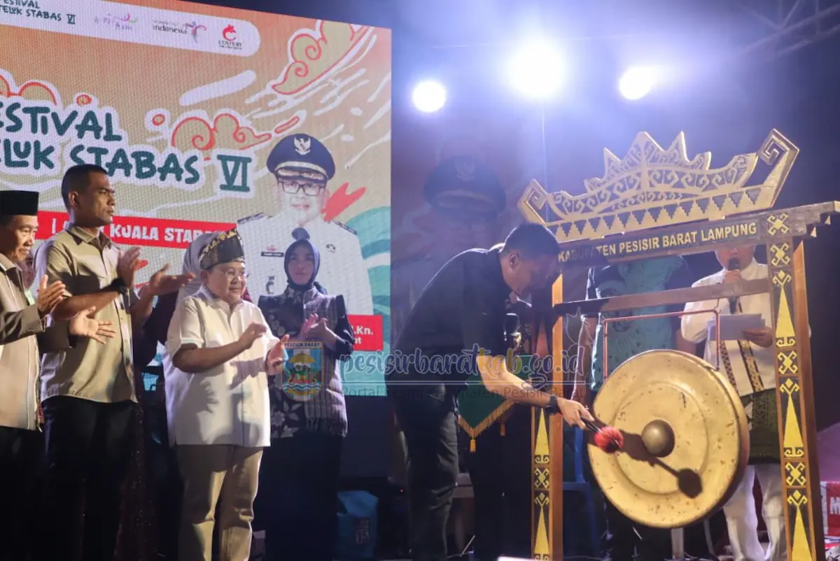 Bupati Pesisir Barat Dedi Irawan bersama Wakil Bupati Irawan Topani, menghadiri FTS VI Kabupaten Pesisir Barat Tahun 2026