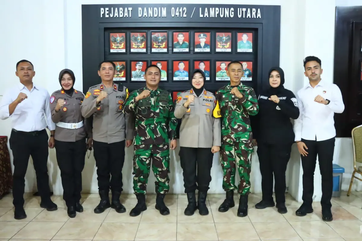 Kapolres Lampung Utara Raswidiati Anggraini bersilaturahmi dan beraudiensi ke Dandim 0412 Lampung Utara, Roni Faturohman di Makodim 0412