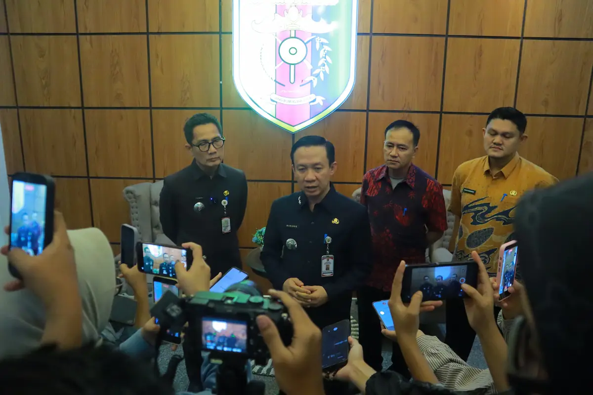 Sekdaprov Lampung Marindo Kurniawan memberikan keterangan terkait pelurusan status lahan di Jalan Ryacudu, Kompleks Perumahan Korpri