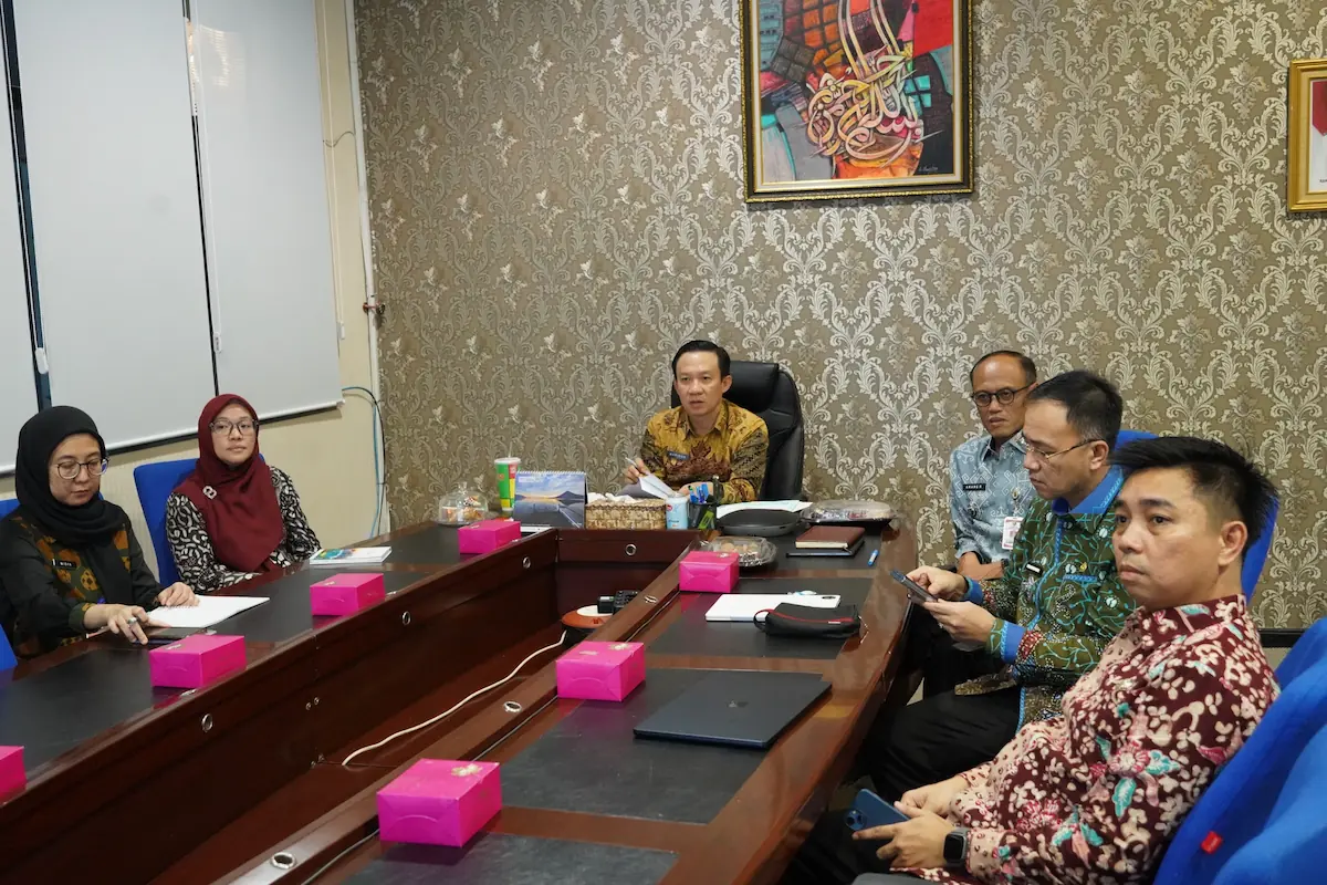 Sekdaprov Marindo Kurniawan mengikuti Grand Entry Meeting Pemeriksaan Tematik Nasional Ketahanan Energi 2026 BPK di ruang kerjanya