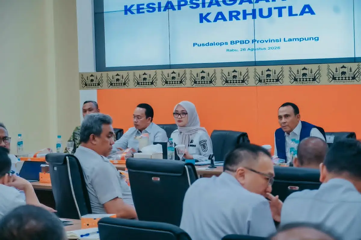 Wagub Jihan Nurlela memimpin Rapat Koordinasi Kesiapsiagaan Bencana Karhutla Provinsi Lampung di Ruang Pusdalops BPBD Lampung