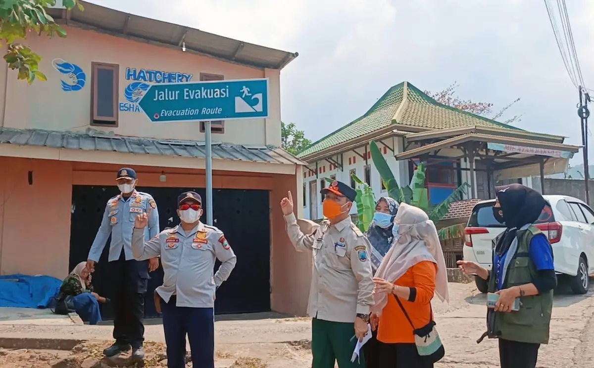 BPBD bersama unsur memeriksa tower sirene tsunami, jalur evakuasi, hingga titik kumpul warga di Kalianda dan Rajabasa