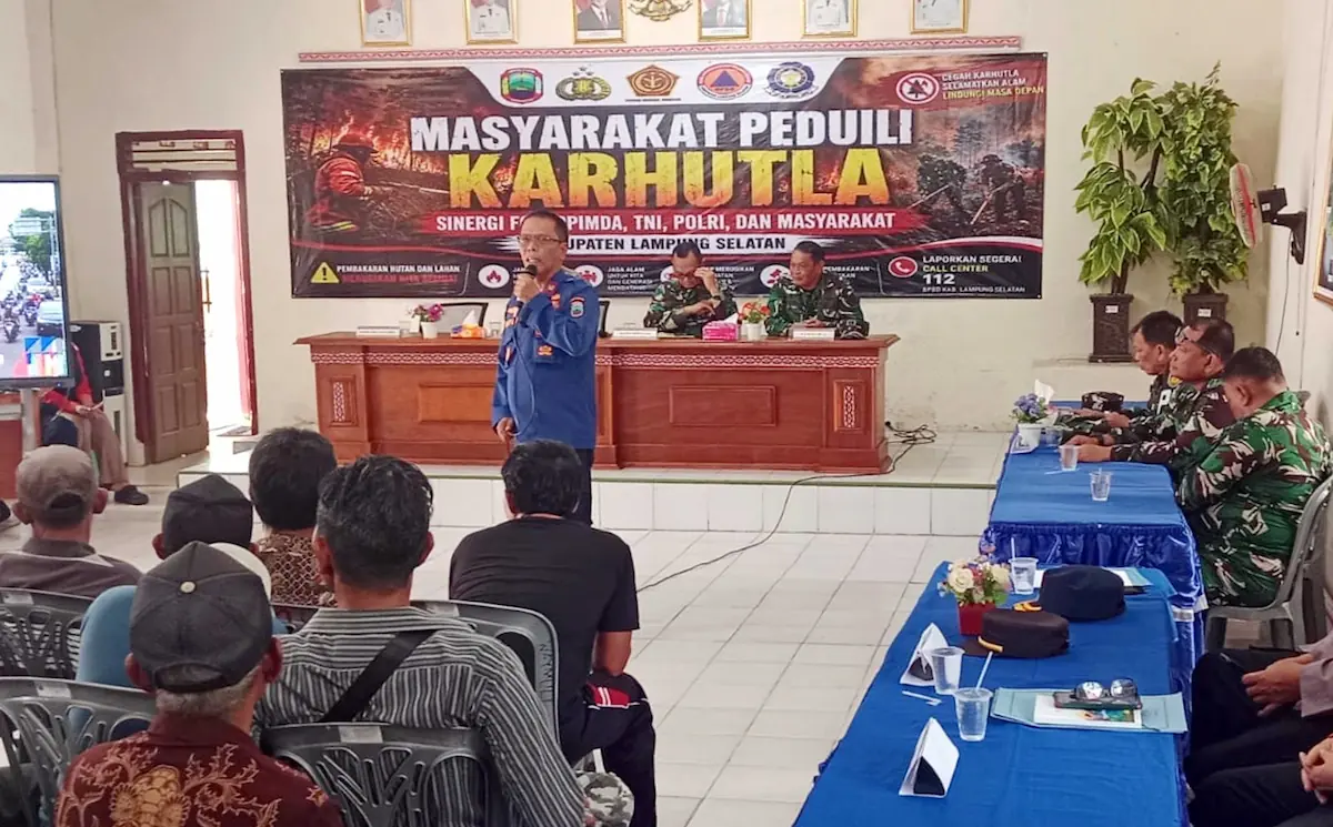 Kegiatan sosialisasi “Masyarakat Peduli Karhutla" di Aula Kantor Desa Way Muli, Rajabasa