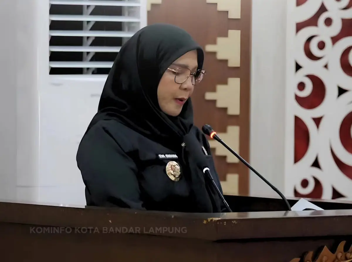 Wali Kota Bandarlampung Hj. Eva Dwiana menghadiri Rapat Paripurna DPRD Bandarlampung dengan agenda penyampaian jawaban Wali Kota atas pemandangan umum fraksi-fraksi terhadap Raperda APBD Tahun Anggaran 2026