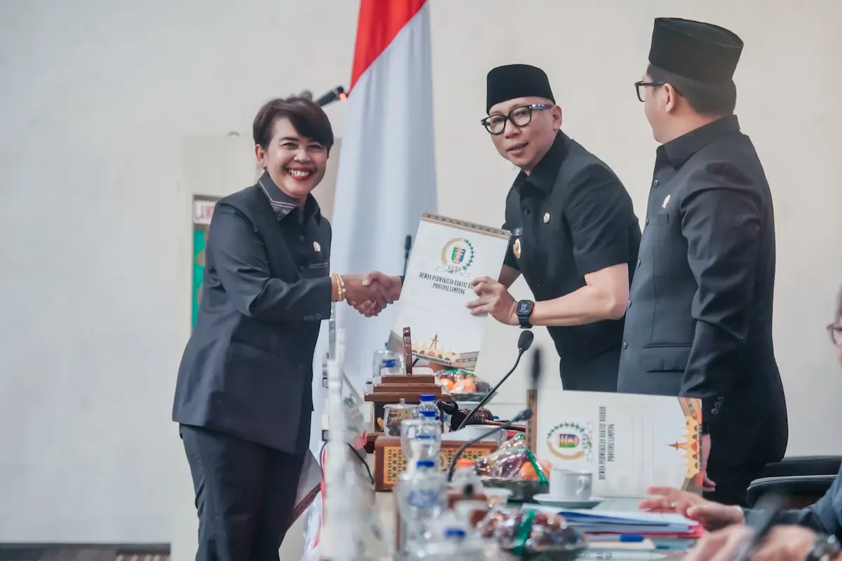 Rapat Paripurna DPRD Lampung dengan agenda Lanjutan Pembicaraan Tingkat I yang membahas tiga agenda utama
