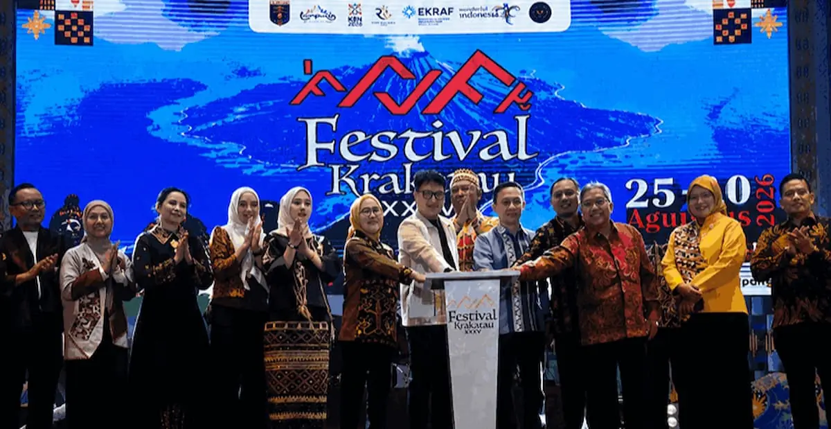 Ketua DPRD Lampung Ahmad Giri Akbar menghadiri rangkaian Festival Krakatau XXXV 2026 di Lapangan Saburai, Enggal