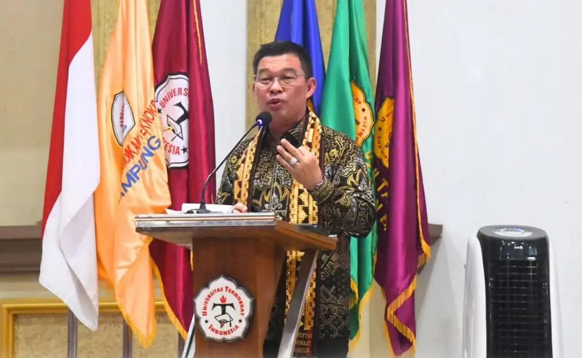 Ketua Komisi V DPRD Lampung Yanuar Irawan memberikan kuliah umum pada Leadership Education Program 2026 di Universitas Teknokrat Indonesia