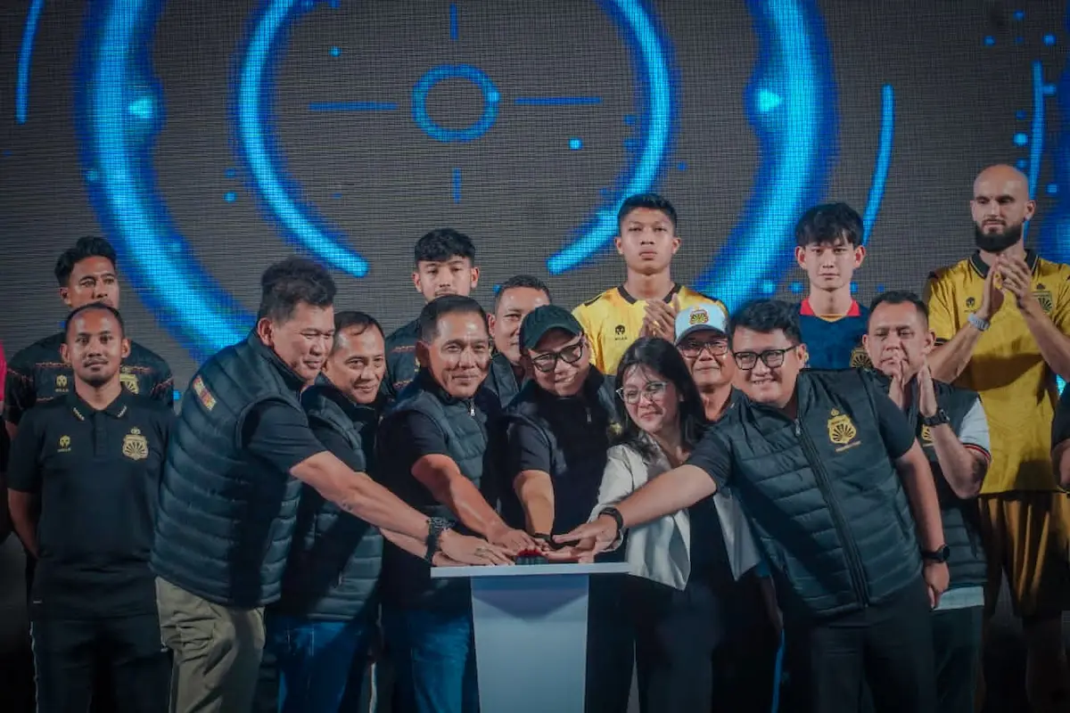 Ketua DPRD Lampung Ahmad Giri Akbar hadiri memperkenalkan skuat dan jersey baru Bhayangkara Presisi Lampung FC di Stadion Sumpah Pemuda