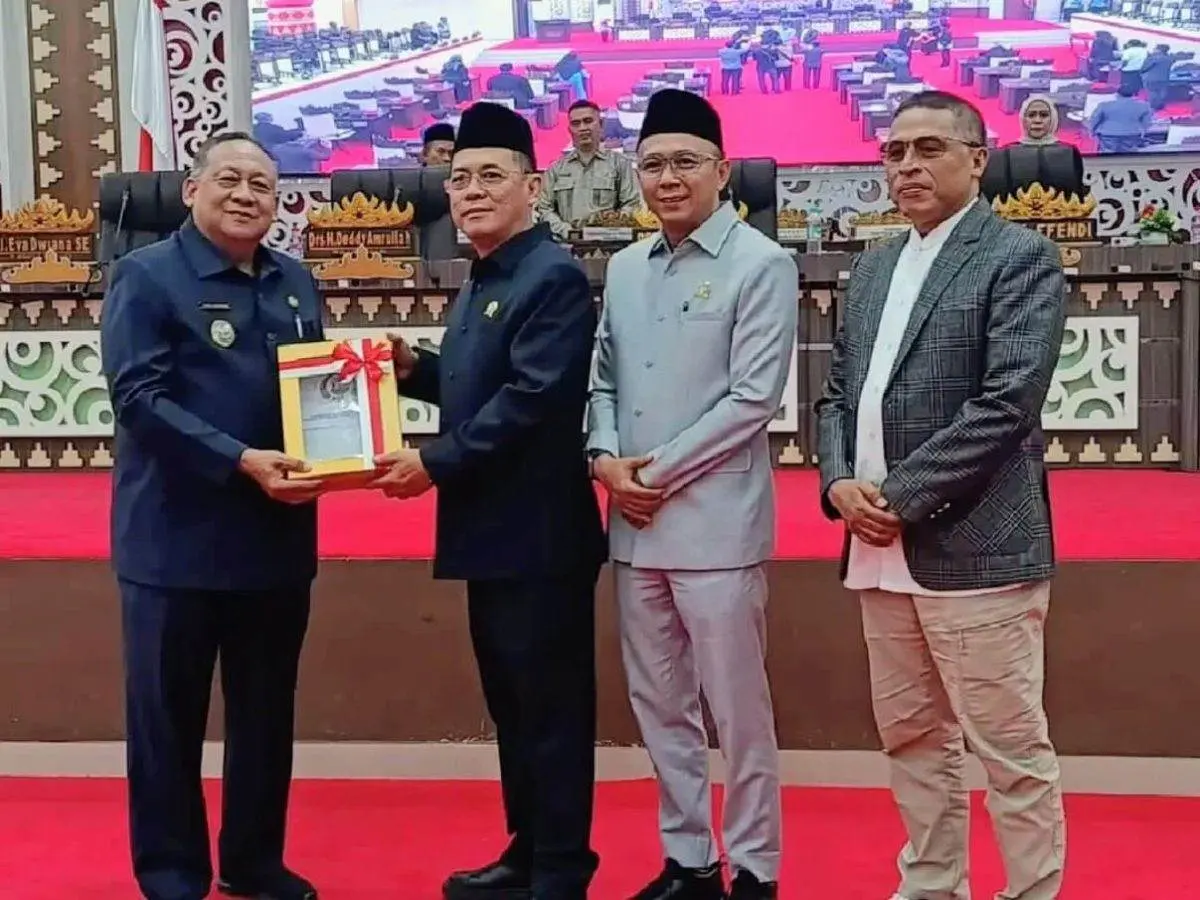 DPRD Kota Bandarlampung bersama Pemkot menyepakati tiga Raperda strategis di ruang sidang utama DPRD setempat