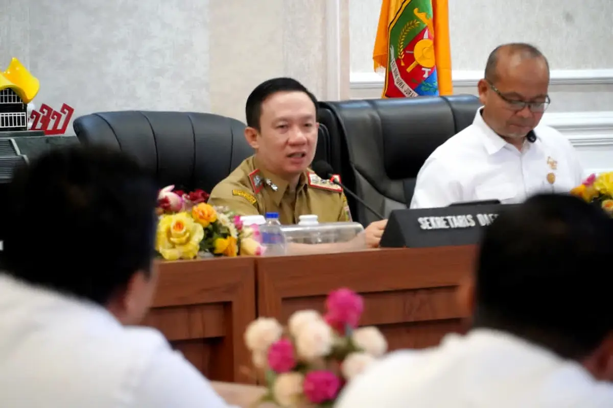 Sekdaprov Lampung Marindo Kurniawan memimpin Entry Meeting BPK Perwakilan Lampung Semester II 2026 di Ruang Rapat Utama