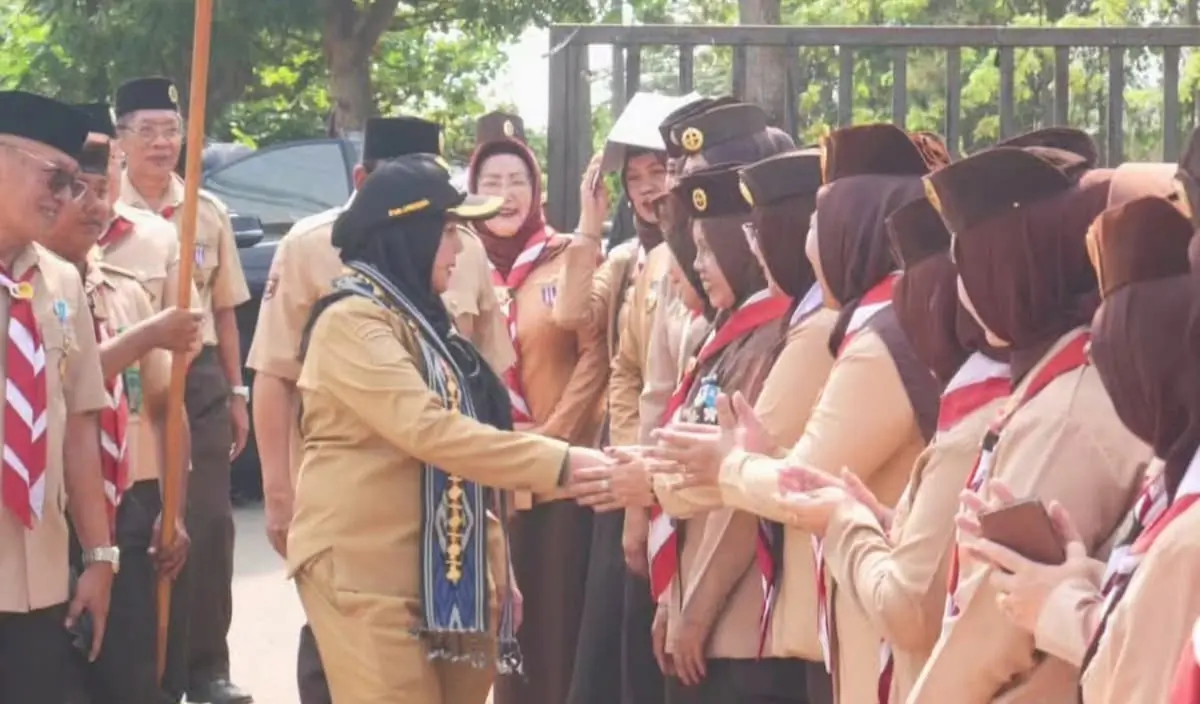 Wali Kota Bandarlampung Eva Dwiana menghadiri Apel Besar Hari Pramuka ke-65 di Bumi Perkemahan Cabang Kota Bandarlampung, Rajabasa