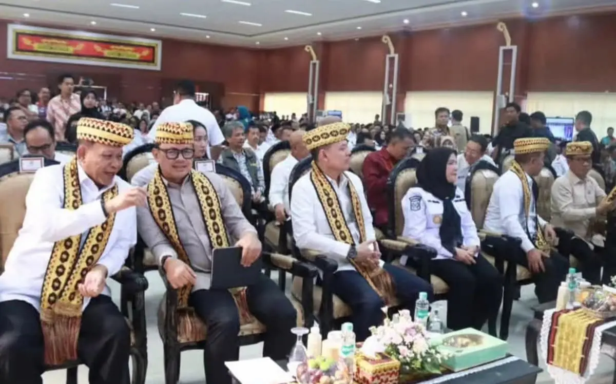 Wali Kota Bandarlampung Eva Dwiana menghadiri Seminar Nasional Koperasi Desa/Kelurahan Merah Putih Lampung di Aula Semergou Pemkot setempat