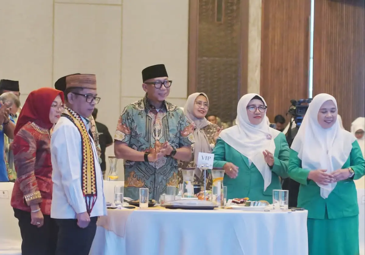Gubernur Lampung Rahmat Mirzani Djausal menghadiri Pelantikan dan Rakerwil PW Fatayat NU Lampung Masa 2026-2031 di Ballroom Radisson Hotel Bandarlampung