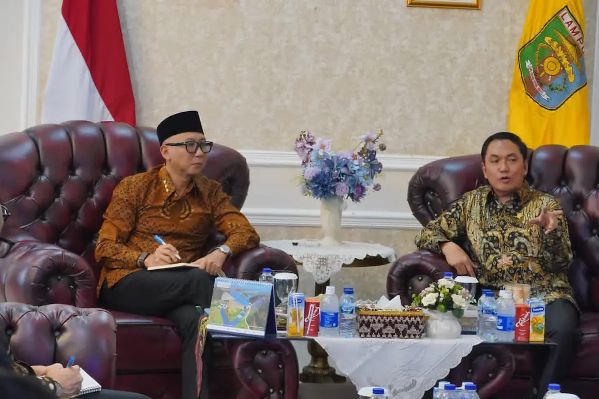 Gubernur Lampung Rahmat Mirzani Djausal menerima audiensi Komisi Pengawas Persaingan Usaha RI di Mahan Agung