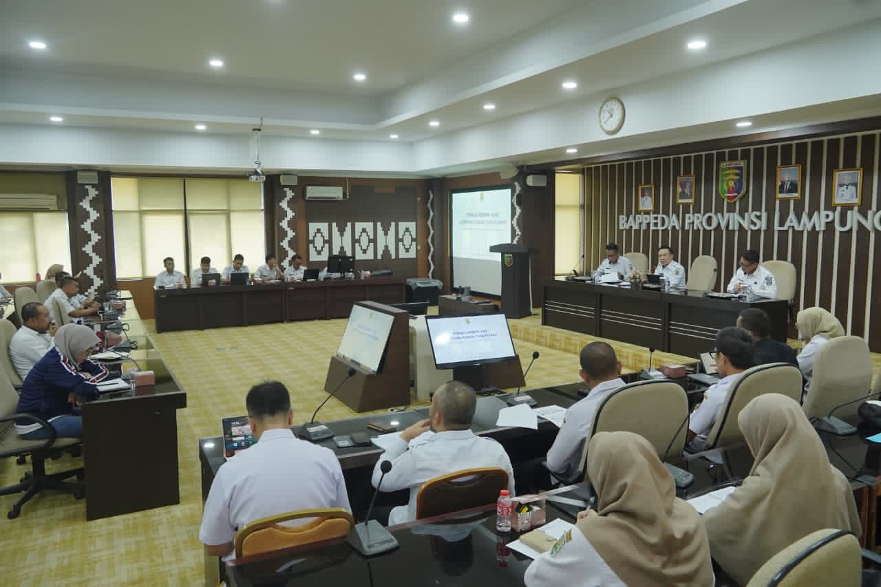 Pemprov Lampung menggelar Rapat Persiapan dan Pendataan Atlet Pornas Korpri XVIII 2027 di Ruang Rapat Alimudin Umar Bappeda Lampung