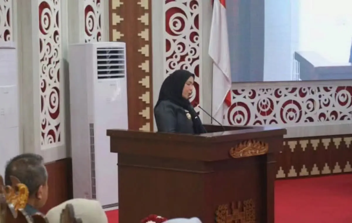 Wali Kota Bandarlampung Eva Dwiana menghadiri dalam sidang Raperda RP3KP 2026–2045 di Ruang Sidang Paripurna DPRD
