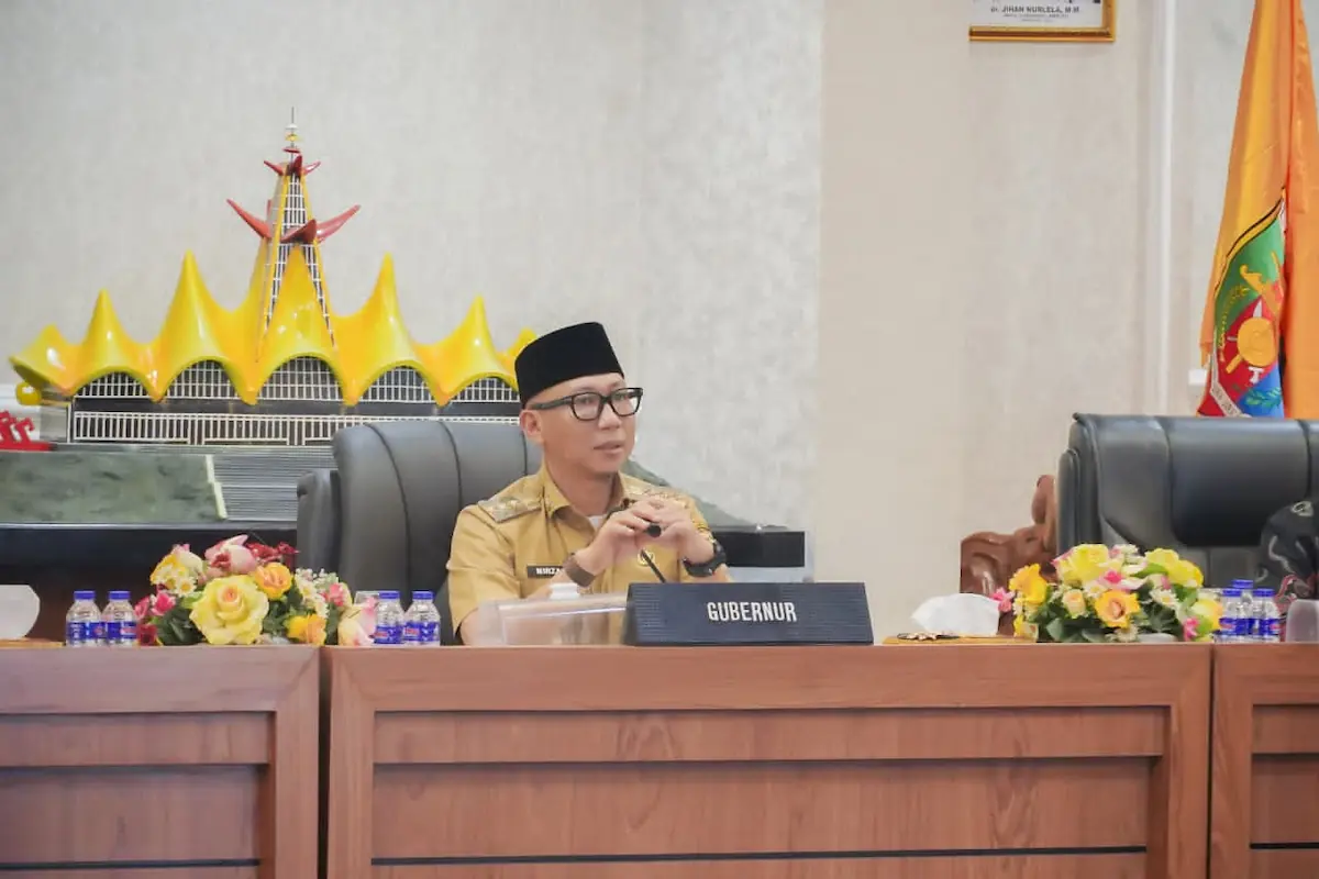 Gubernur Lampung Rahmat Mirzani Djausal memimpin Rakor Pelaksanaan PSN 3 Juta Rumah di Ruang Rapat Utama Kantor Gubernur