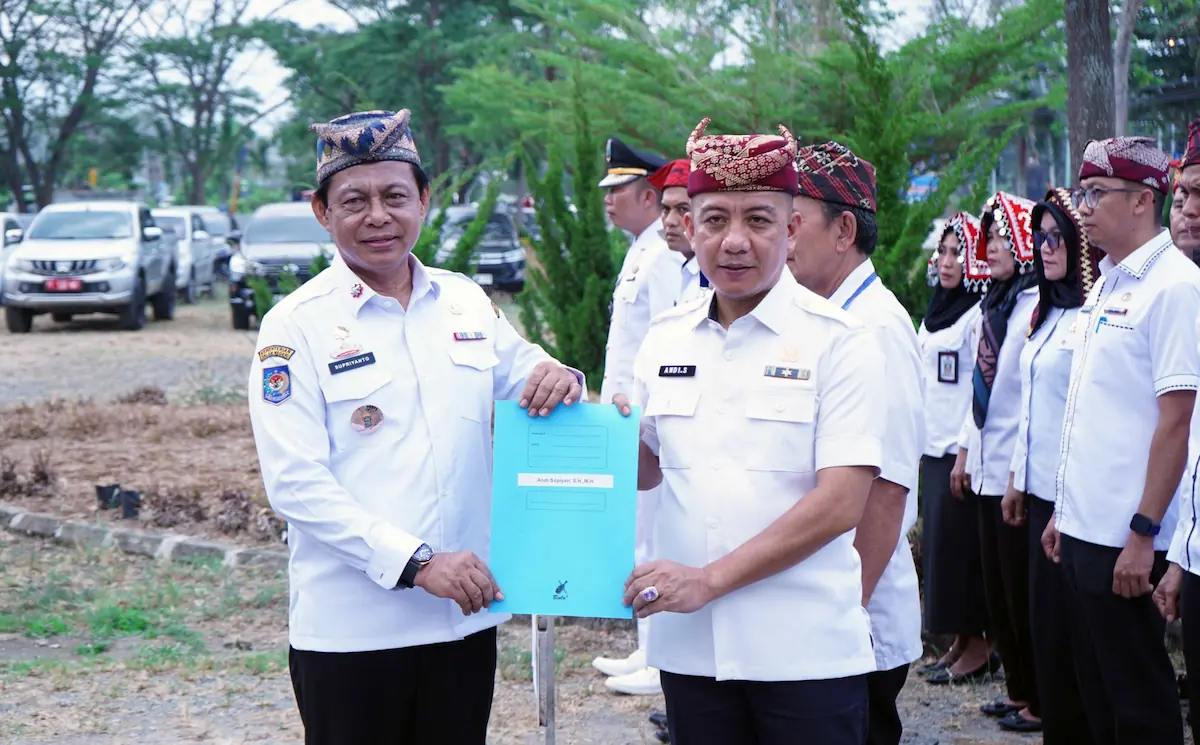 Sekda Lamsel Supriyanto melantik 152 pejabat struktural dan fungsional di halaman MPP