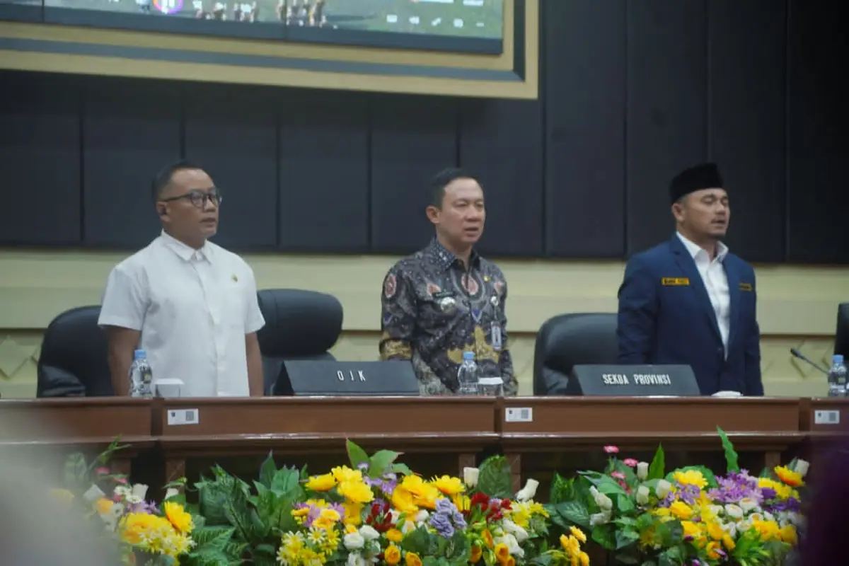 Sekdaprov Marindo Kurniawan membuka Literasi dan Inklusi Keuangan serta meluncurkan Program Siger Taruna Preneur di Gedung Pusiban