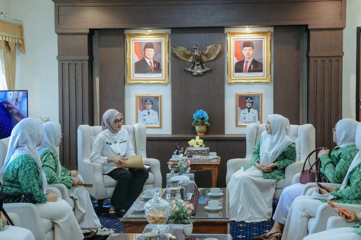 Wagub Lampung Jihan Nurlela bertemu jajaran PW Fatayat NU Lampung di ruang kerjanya