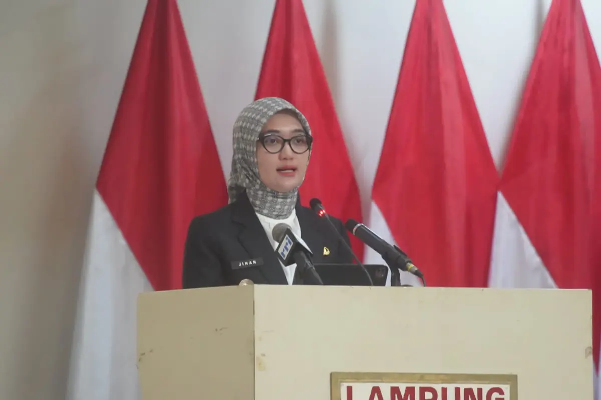 Wagub Lampung Jihan Nurlela menyampaikan dua Raperda prakarsa Pemprov dalam Rapat Paripurna DPRD Lampung Tingkat I di Ruang Sidang Paripurna DPRD