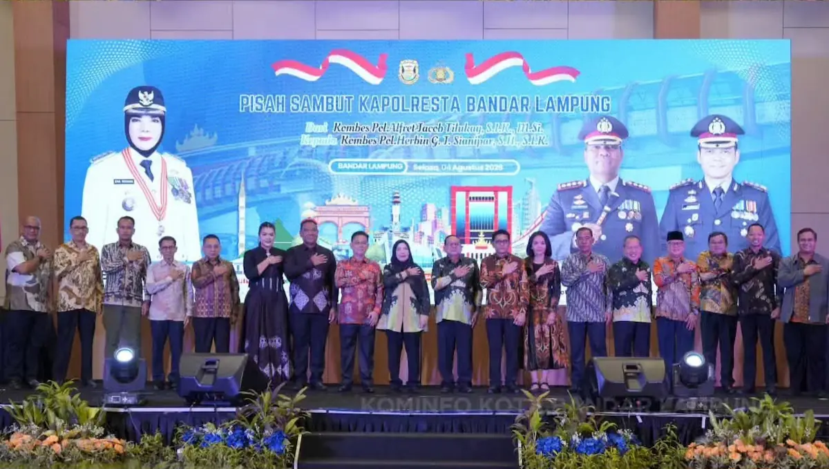 Wali Kota Bandarlampung Eva Dwiana menghadiri pisah sambut Kapolresta Bandarlampung di Ballroom Novotel Lampung