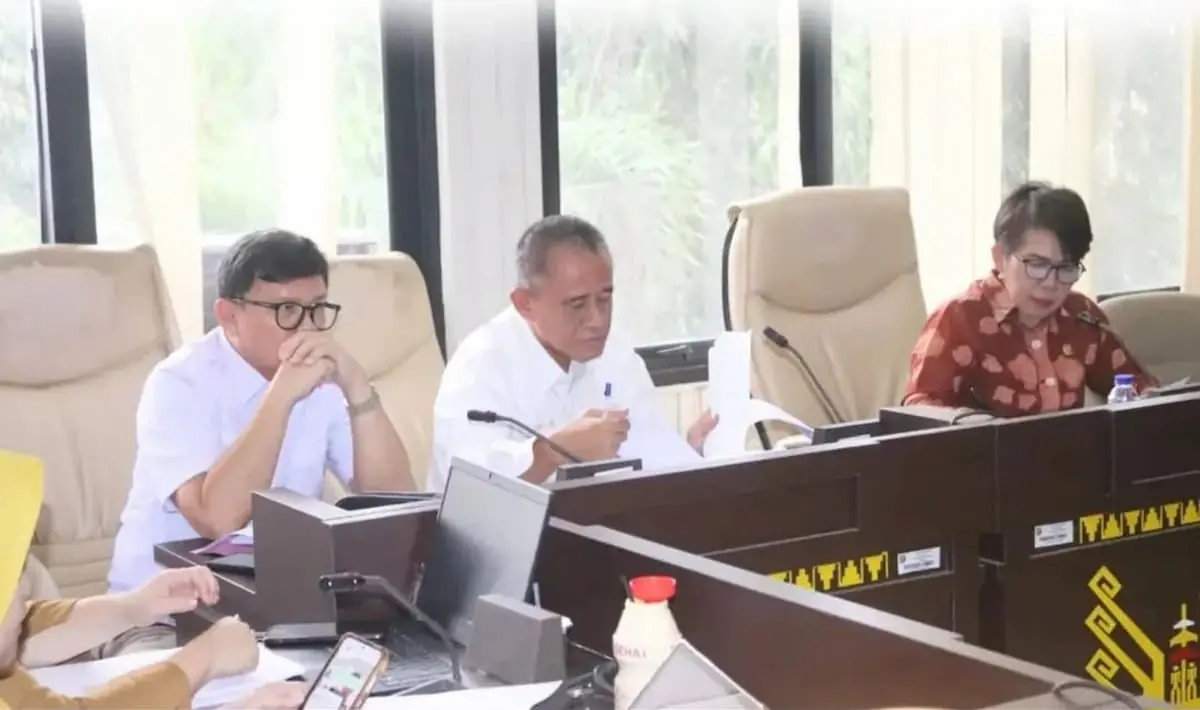Bapemperda DPRD Lampung membahas tiga raperda bersama sejumlah OPD Pemprov Lampung melalui RDP di Ruang Rapat Bapemperda DPRD