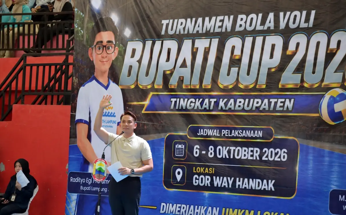 Bupati Lamsel Radityo Egi Pratama membuka Turnamen Bola Voli Putra Bupati Cup 2026 di GWH Kalianda