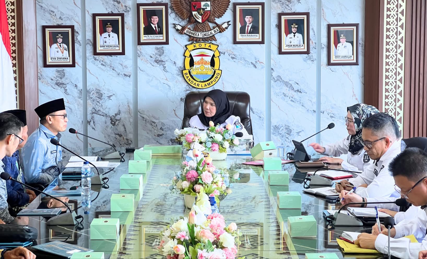 Wali Kota Bandarlampung Eva Dwiana menerima audiensi FKUB Kota Bandarlampung di Ruang Rapat Wali Kota.