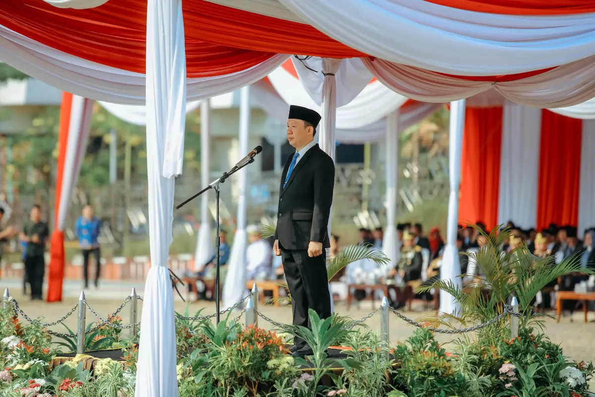 Sekdaprov Lampung Marindo Kurniawan memimpin upacara Peringatan Hari Kesaktian Pancasila 2026 di Lapangan Korpri