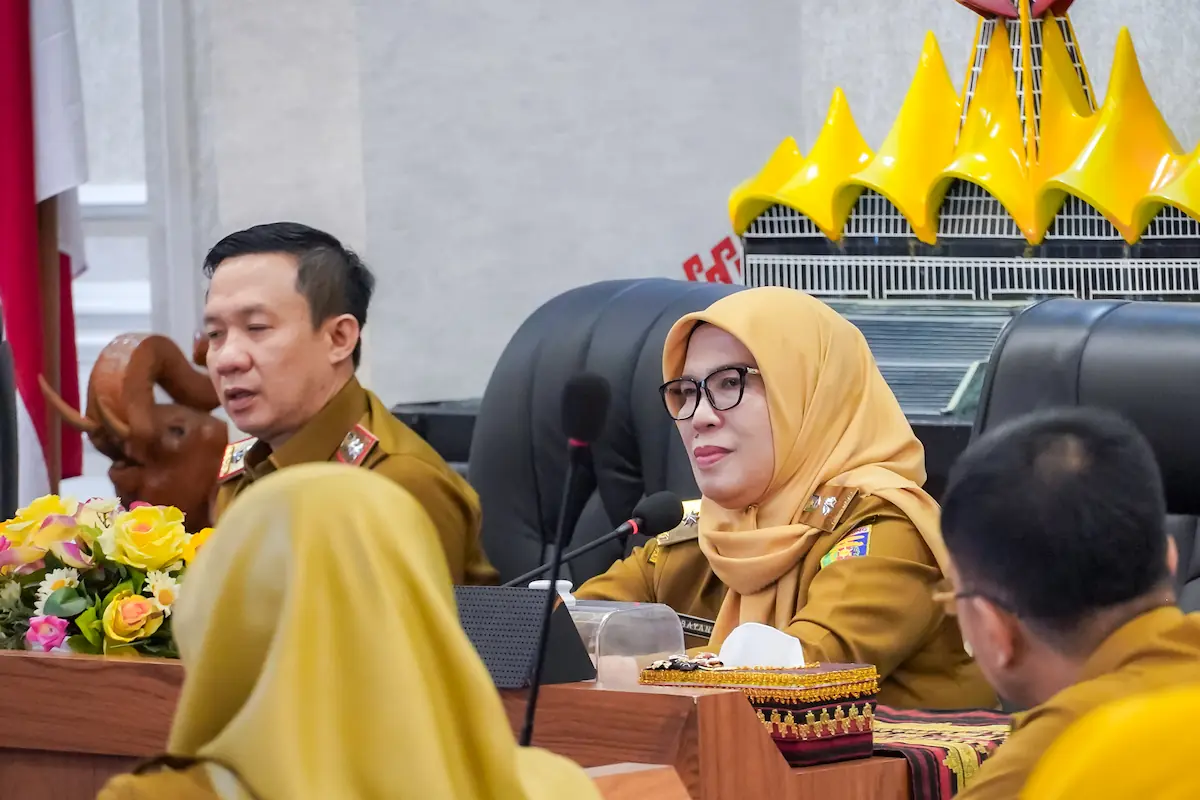 Sekdaprov Lampung Marindo Kurniawan dan Inspektur Lampung Bayana menghadiri Entry Meeting BPK di Ruang Rapat Utama.