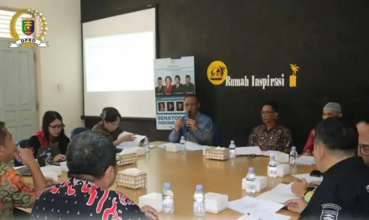 DPRD Lampung melalui Bapemperda berdialog bersama DPD RI dan Pemprov Lampung di Kantor DPD RI Provinsi Lampung.
