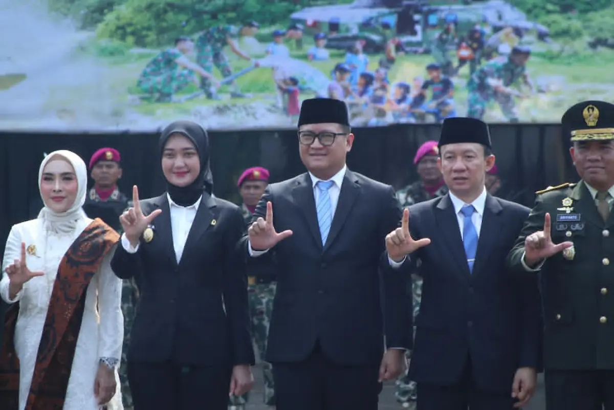 Wagub Lampung Jihan Nurlela bersama Sekdaprov Marindo Kurniawan menghadiri Upacara Parade Peringatan HUT ke-81 TNI 2026 di Lapangan Saburai