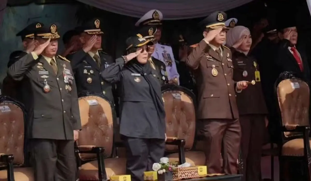 Wali Kota Bandarlampung Eva Dwiana menghadiri Upacara Parade HUT ke-81 TNI 2026 di Lapangan Saburai